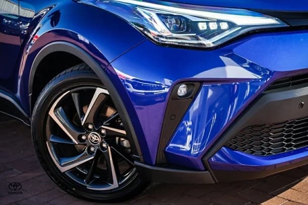 2023 Toyota C-HR Koba AWD image 2