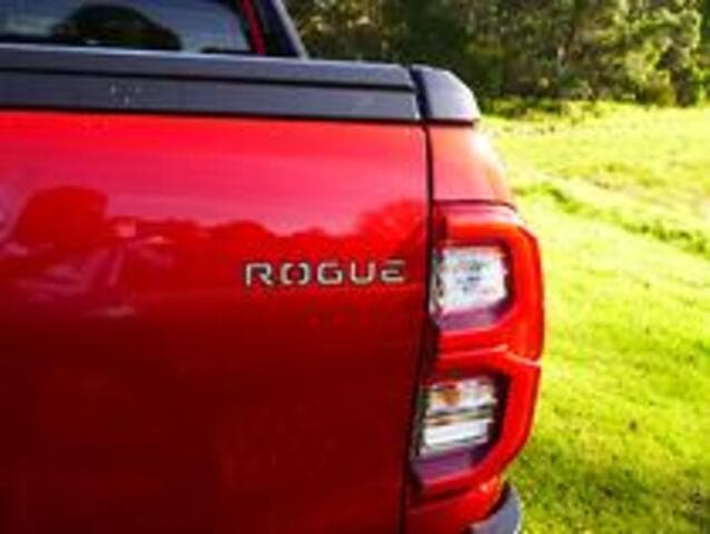 2023 Toyota Hilux Rogue image 11