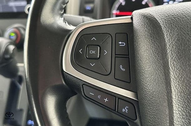 2022 Toyota Hiace SLWB image 22