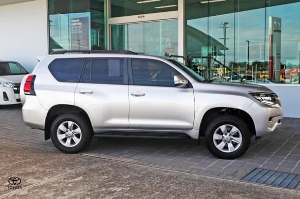 2019 Toyota Prado GXL image 7