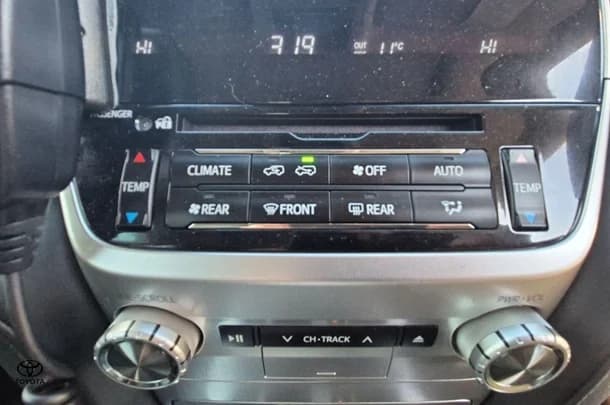 2021 Toyota Landcruiser Sahara image 19