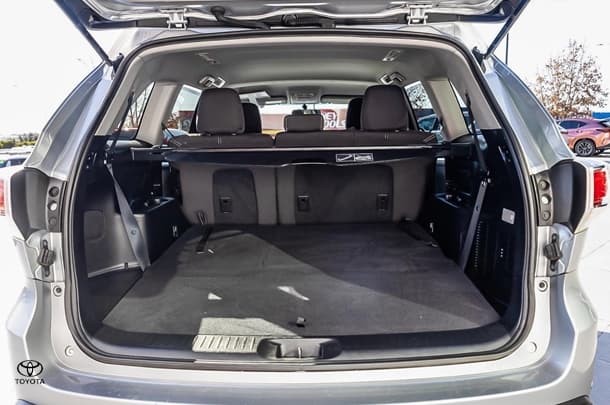 2015 Toyota KLUGER 4x2 GX image 10