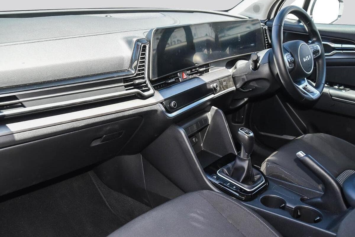 2025 Kia Sportage SX Manual FWD MY25 image 7