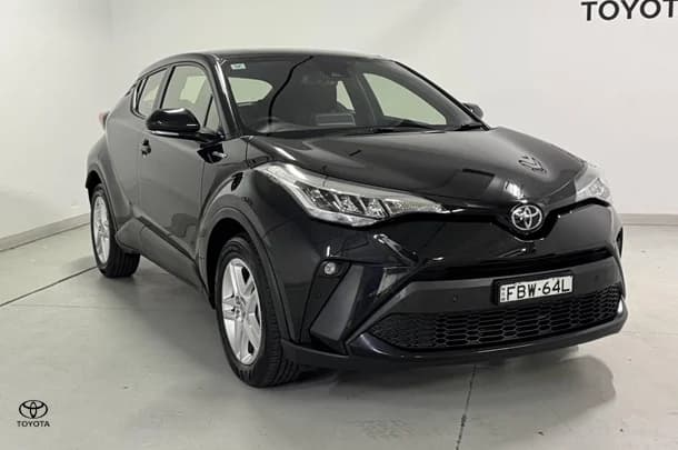 2023 Toyota C-HR GXL AWD image 3