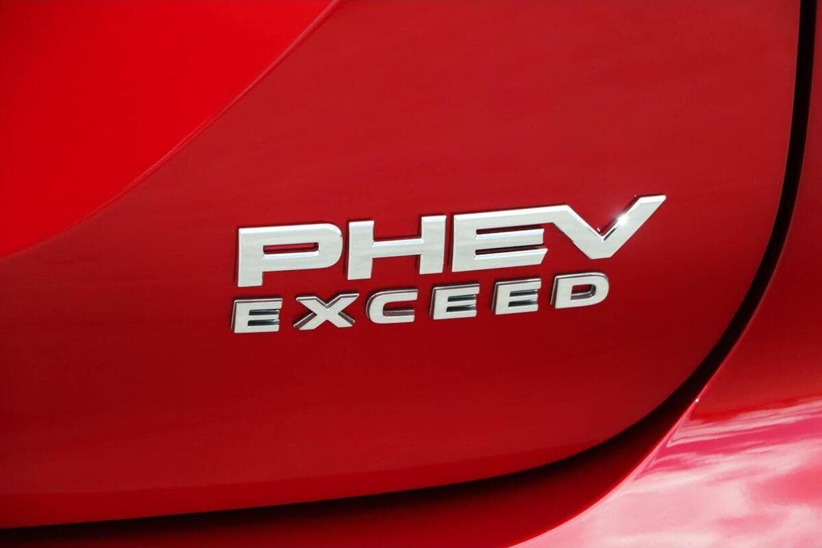 2024 Mitsubishi Outlander PHEV Exceed ZM Auto AWD MY24 image 12