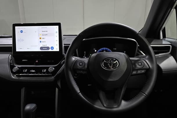 2023 Toyota Corolla Cross Petrol GXL image 12