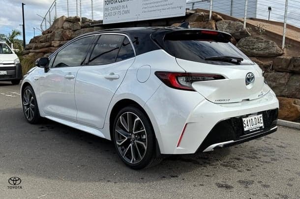 2024 Toyota Corolla ZR image 3