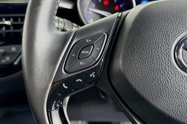 2023 Toyota CH-R GXL 2WD image 17