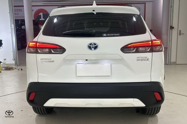 2023 Toyota Corolla Cross Hybrid Atmos AWD image 11