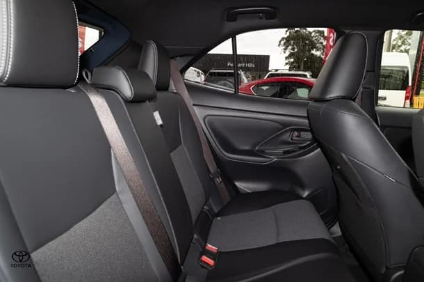 2024 Toyota Yaris Cross Hybrid Urban image 9