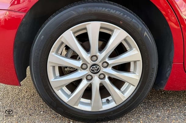 2019 Toyota Camry Hybrid Ascent Sport image 9