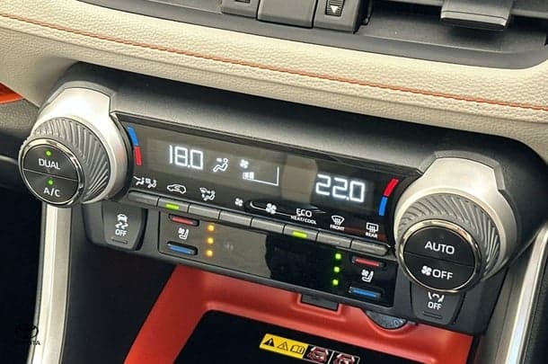 2022 Toyota RAV4 Edge AWD image 13