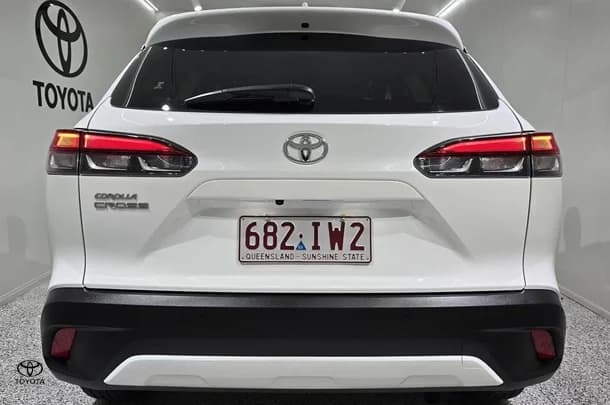 2023 Toyota Corolla Cross Petrol GXL image 3