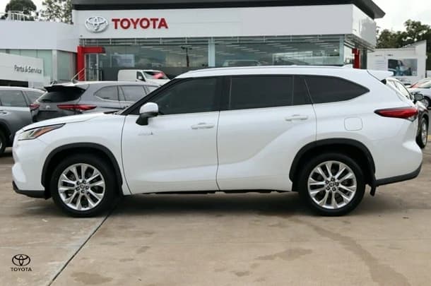 2022 Toyota Kluger Hybrid AWD GRANDE image 16
