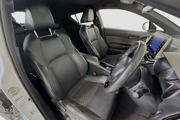 2022 Toyota C-HR Hybrid Koba 2WD image 11