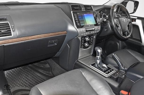 2023 Toyota Prado Kakadu image 17