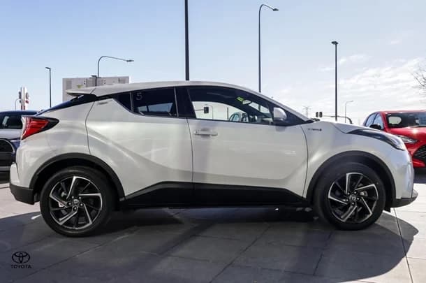 2022 Toyota C-HR Hybrid Koba 2WD image 3