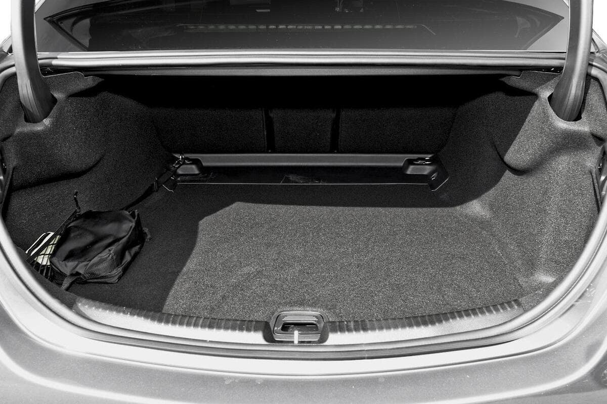 2024 Mercedes-Benz C-Class C300 Auto image 9