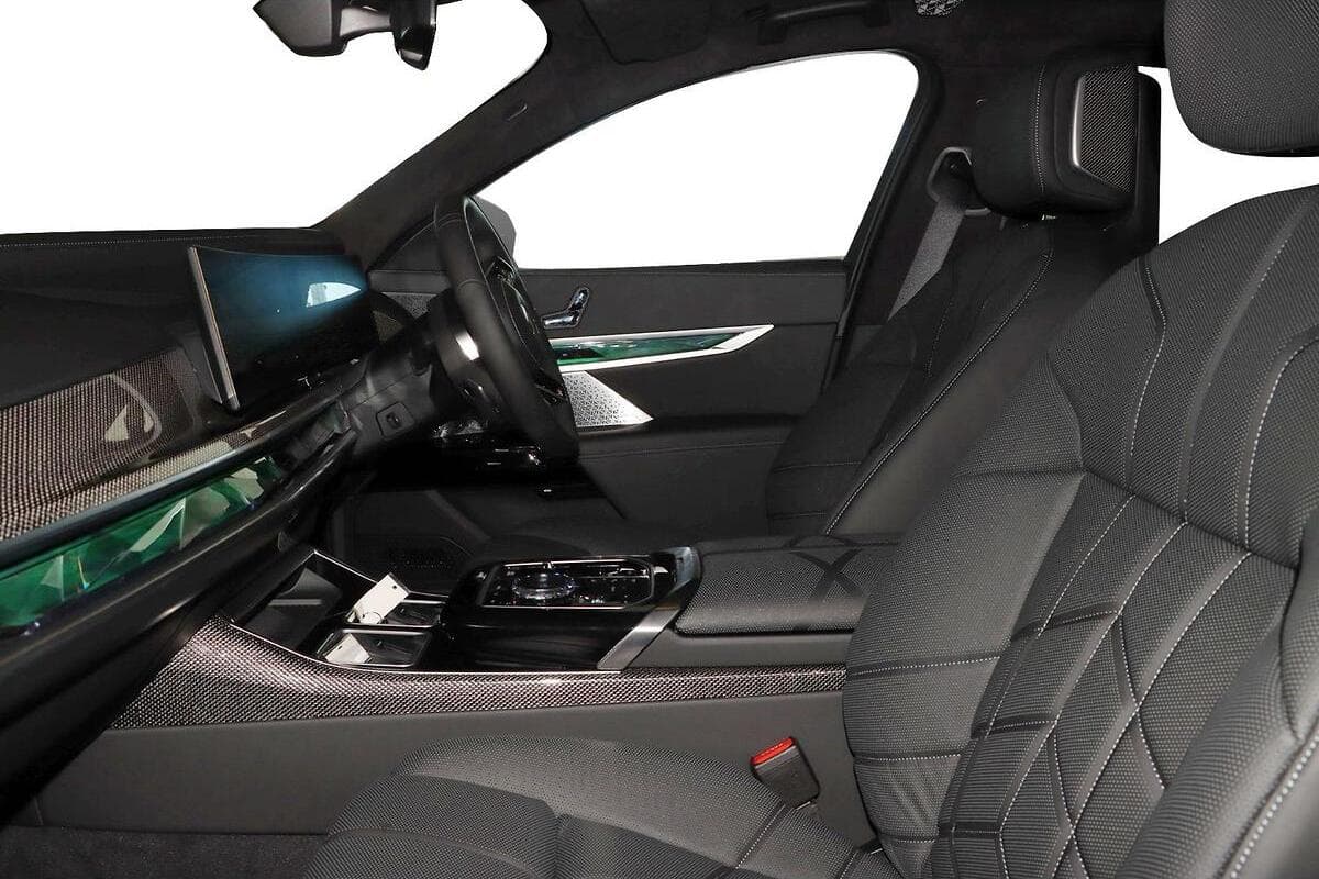 2025 BMW i7 xDrive60 M Sport G70 Auto AWD image 6