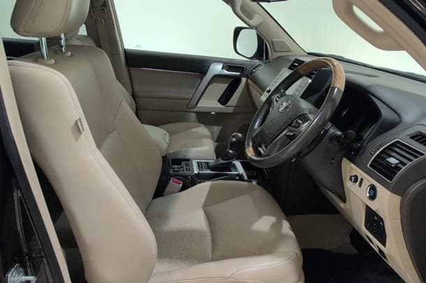 2022 Toyota Prado Kakadu image 15
