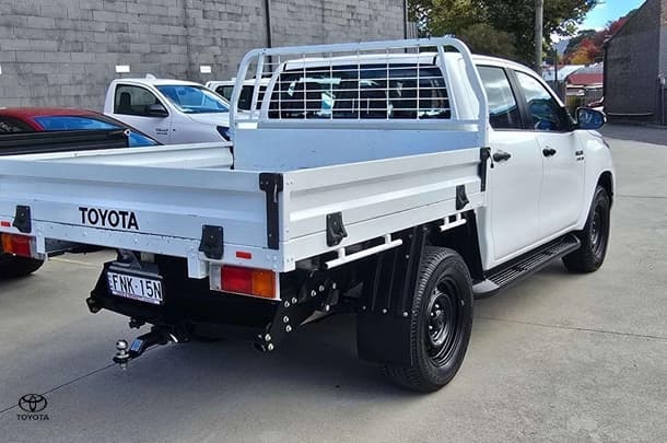 2021 Toyota Hilux SR image 9