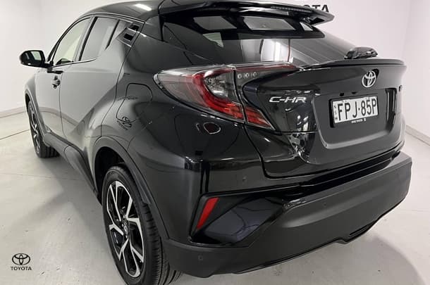 2017 Toyota C-HR Koba 2WD image 8