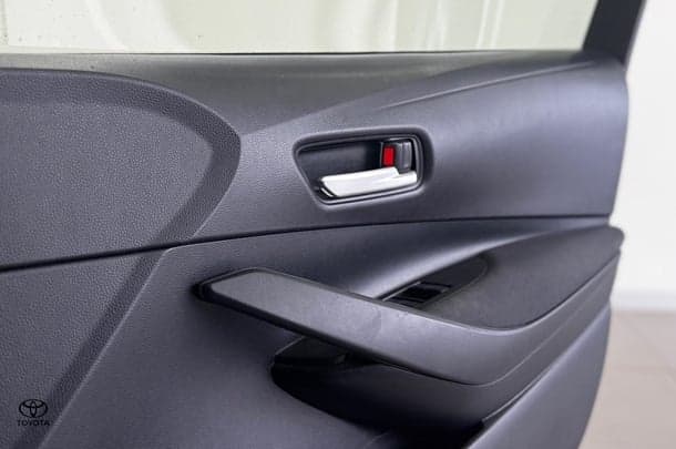 2022 Toyota Corolla Sedan Hybrid Ascent Sport image 16