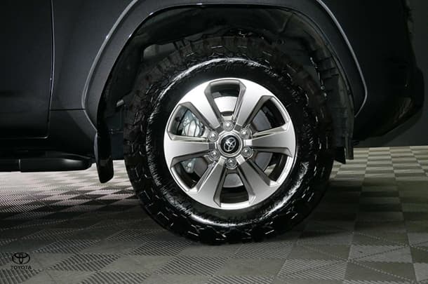 2023 Toyota Landcruiser Sahara image 7