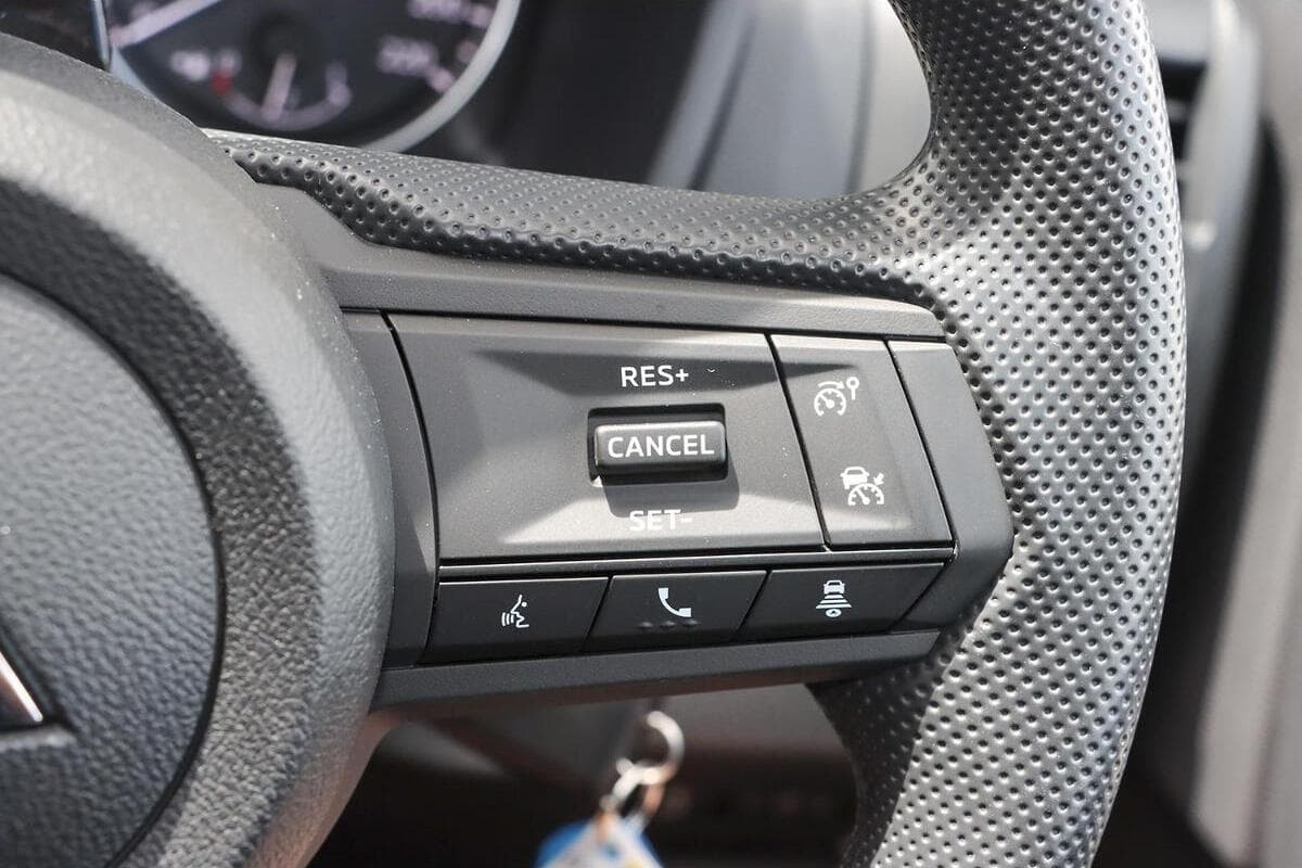2025 Mitsubishi Triton GLX+ MV Auto 4X4 MY25 Double Cab image 12