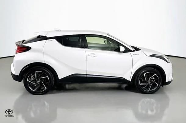 2022 Toyota C-HR Hybrid Koba 2WD image 11