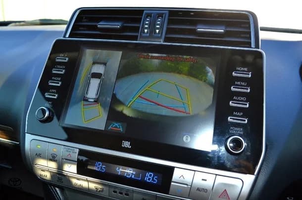 2022 Toyota Prado VX image 16