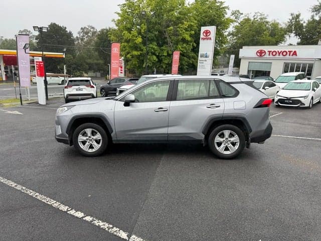 2020 Toyota RAV4 Hybrid GX AWD image 4