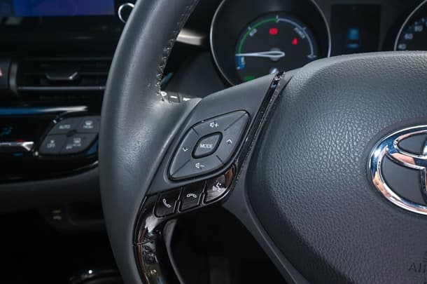 2021 TOYOTA C-HR Hybrid Koba 2WD image 12