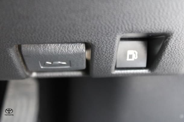 2023 Toyota RAV4 Hybrid GX AWD image 29