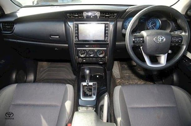 2022 Toyota Fortuner GX image 6
