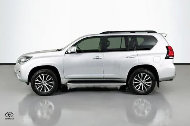 2019 Toyota Prado Kakadu image 4