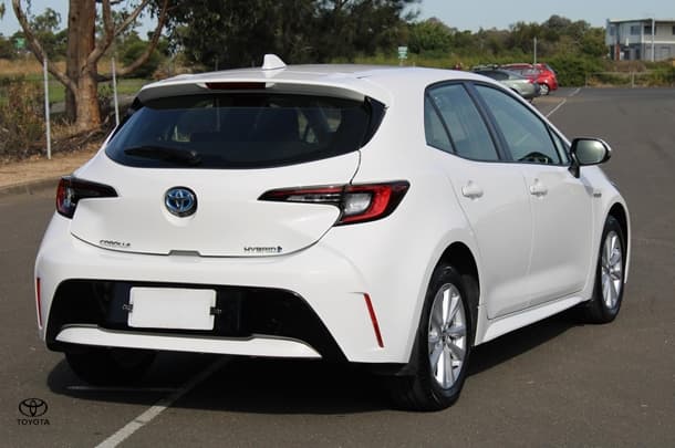 2024 Toyota Corolla Hatch Hybrid Ascent Sport image 7