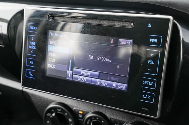2019 Toyota HILUX Workmate image 12