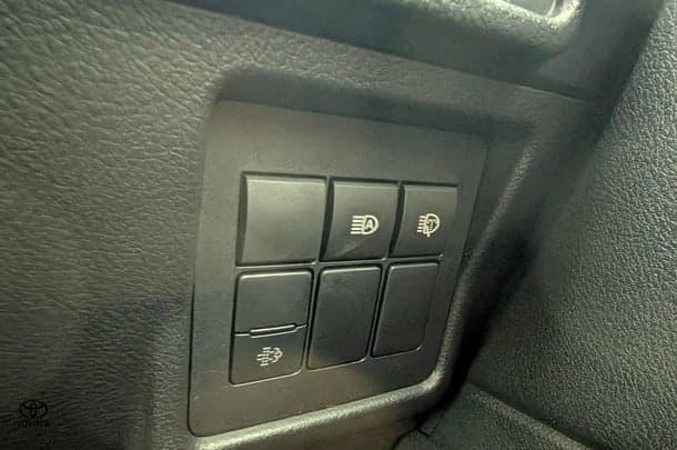 2021 Toyota Prado GXL image 37