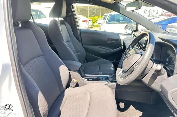 2022 Toyota Corolla Hatch Hybrid Ascent Sport image 12