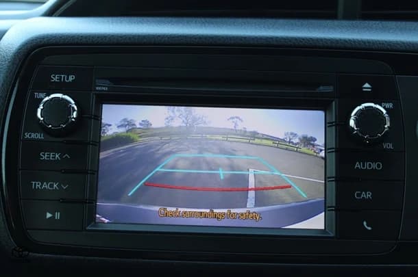 2019 Toyota Yaris Ascent image 4