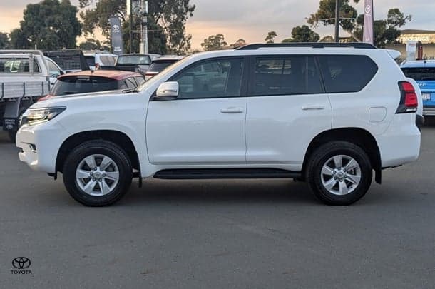 2021 Toyota Prado GXL image 14