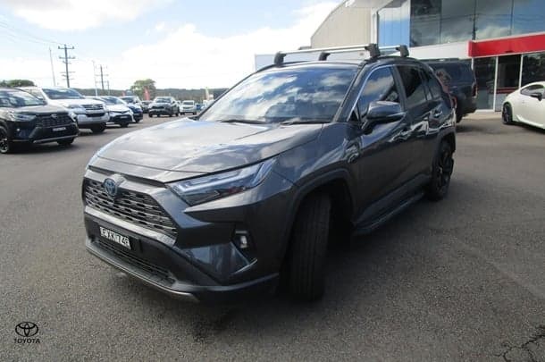 2022 Toyota Rav4 Hybrid Cruiser 2WD image 3