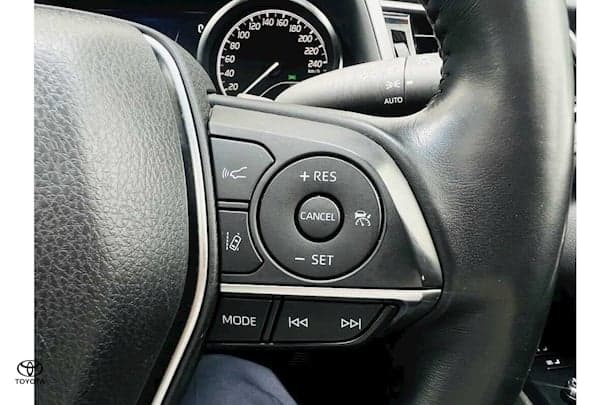 2019 Toyota Camry SL image 12