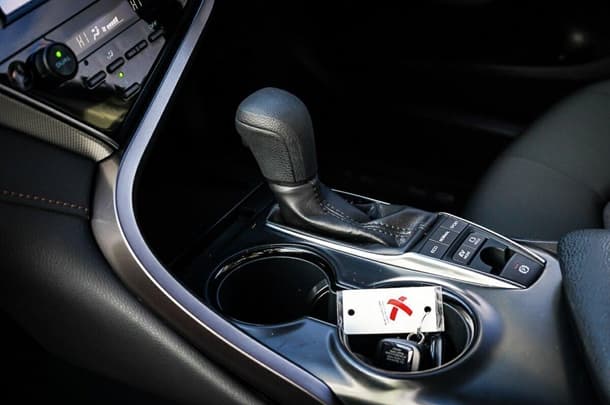 2019 Toyota Camry Hybrid Ascent image 26