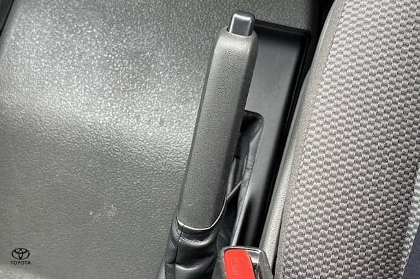 2019 Toyota Hiace LWB image 30