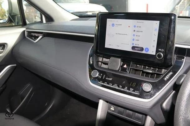 2023 Toyota Corolla Cross Hybrid GX image 10