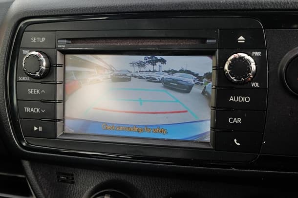 2019 Toyota Yaris Ascent image 12