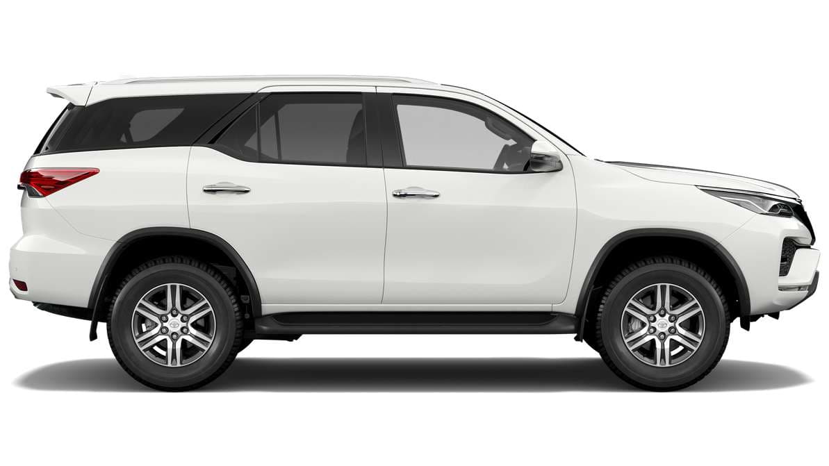 2024 Toyota Fortuner GXL Automatic image 2