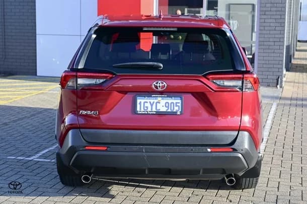 2019 Toyota RAV4 GX image 5